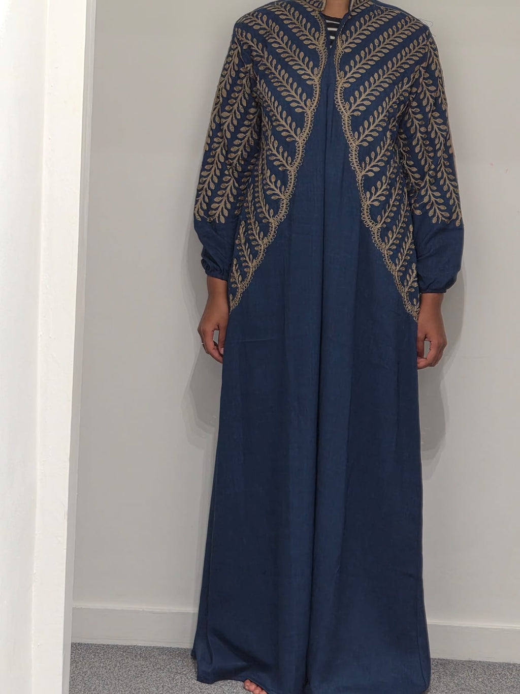 Elegant long sleeve modest dress embroidery close