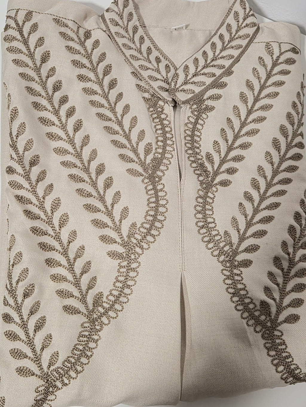 Elegant long sleeve modest dress embroidery close