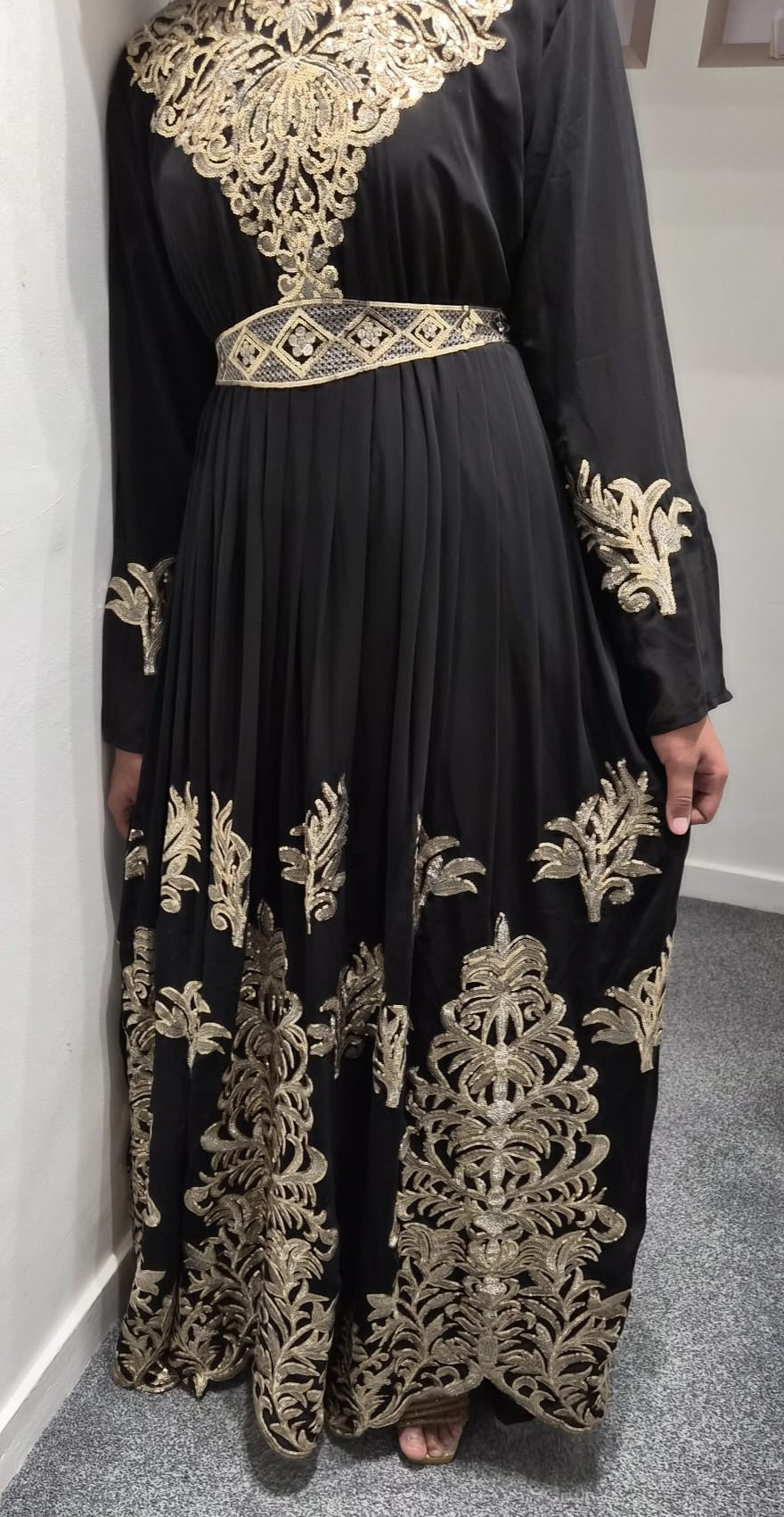 Embroidery evening dress