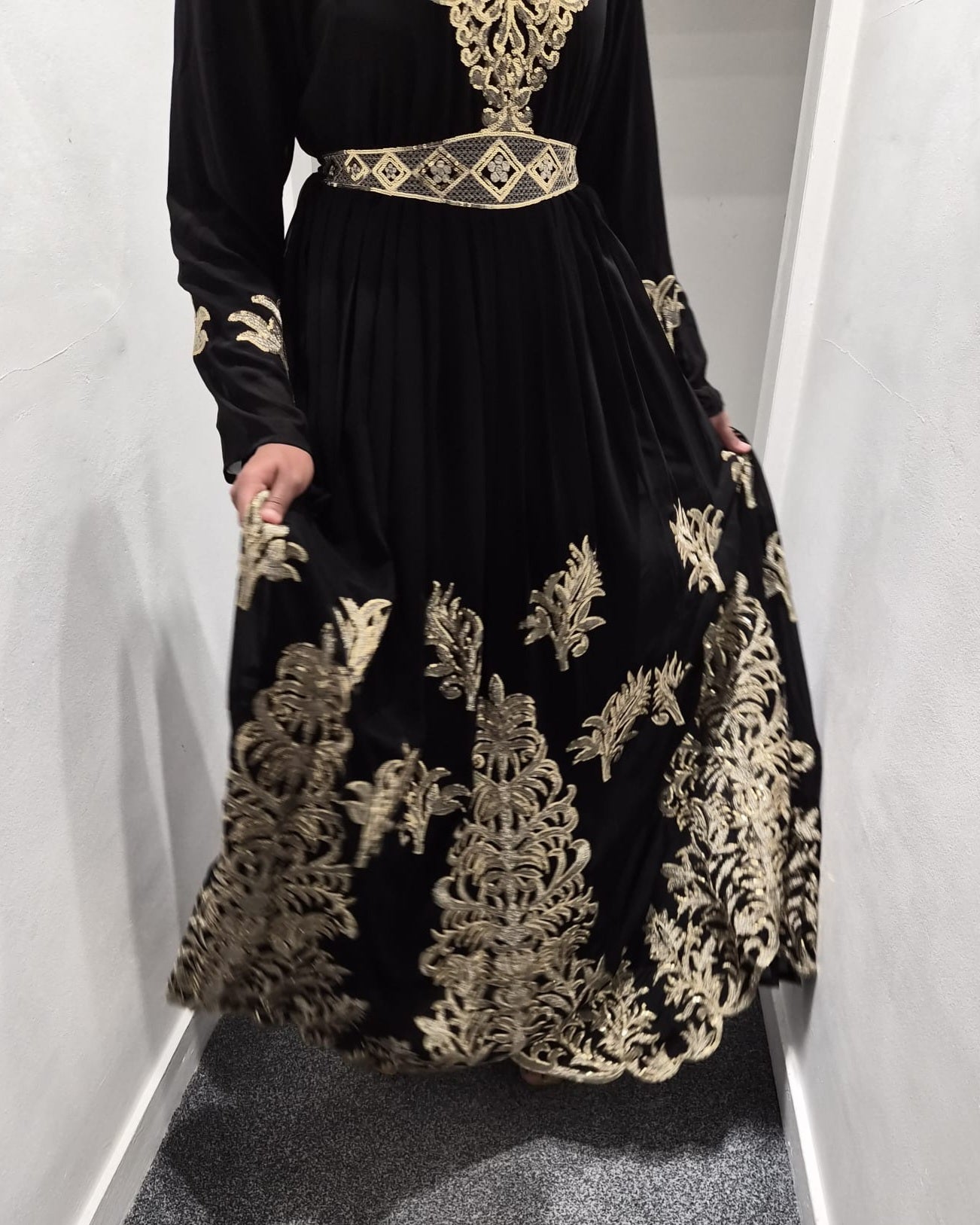 Embroidery evening dress