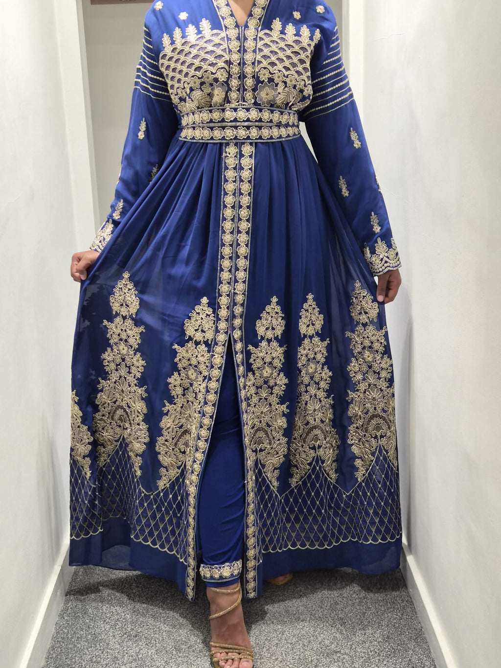 Embroidery blue dress
