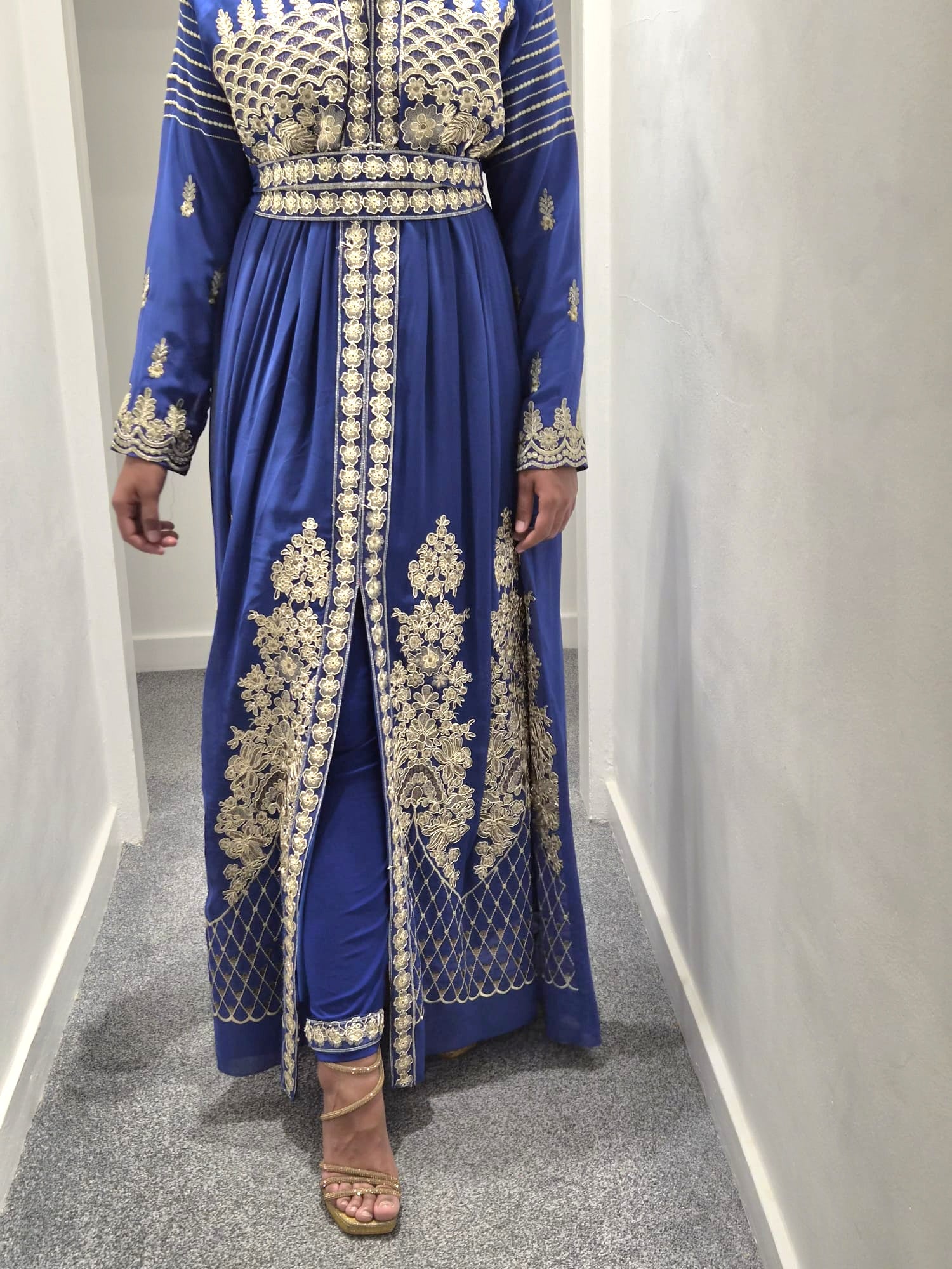 Embroidery blue dress